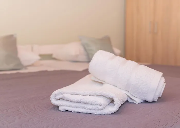 Appartement Old House With Terrace - For Guests On A Budget