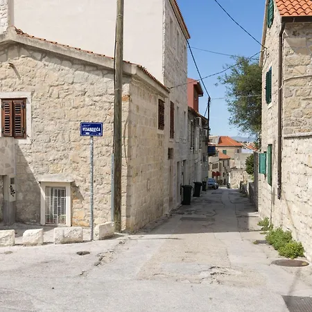 Old House With Terrace - For Guests On A Budget Lejlighed