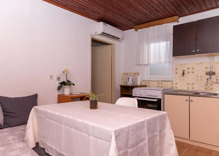 Old House With Terrace - For Guests On A Budget