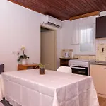 Old House With Terrace - For Guests On A Budget